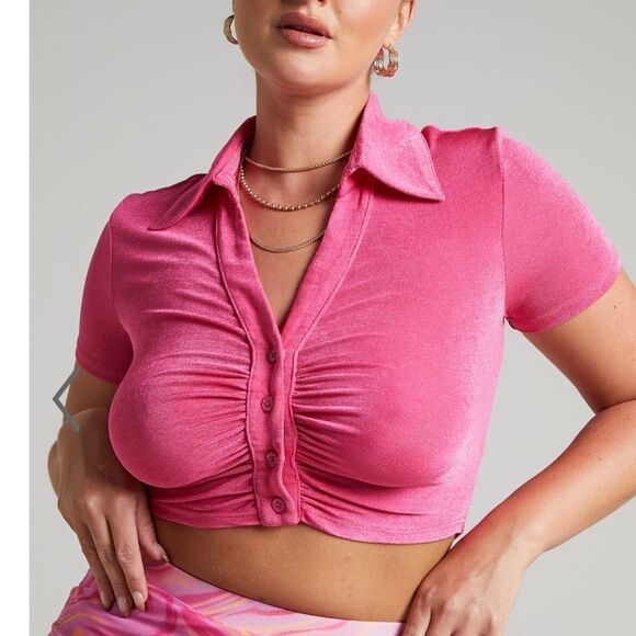Showpo DOLLY BUTTON UP SLINKY SHORT SLEEVE CROP TOP IN HOT PINK - Picture 1 of 3